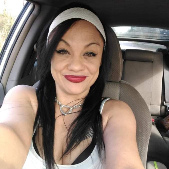 Meet your Posher, Maria - Picture 2 of 4